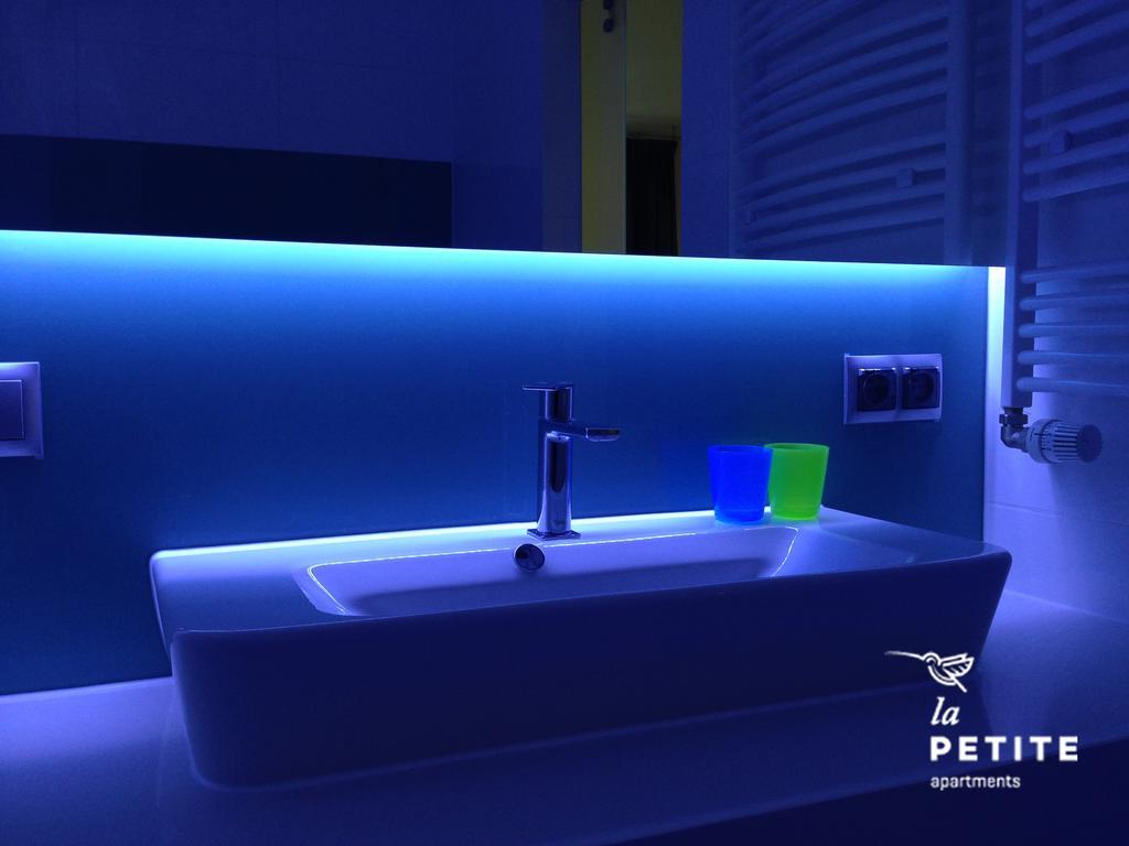 غدانسك La Petite Apartments الغرفة الصورة